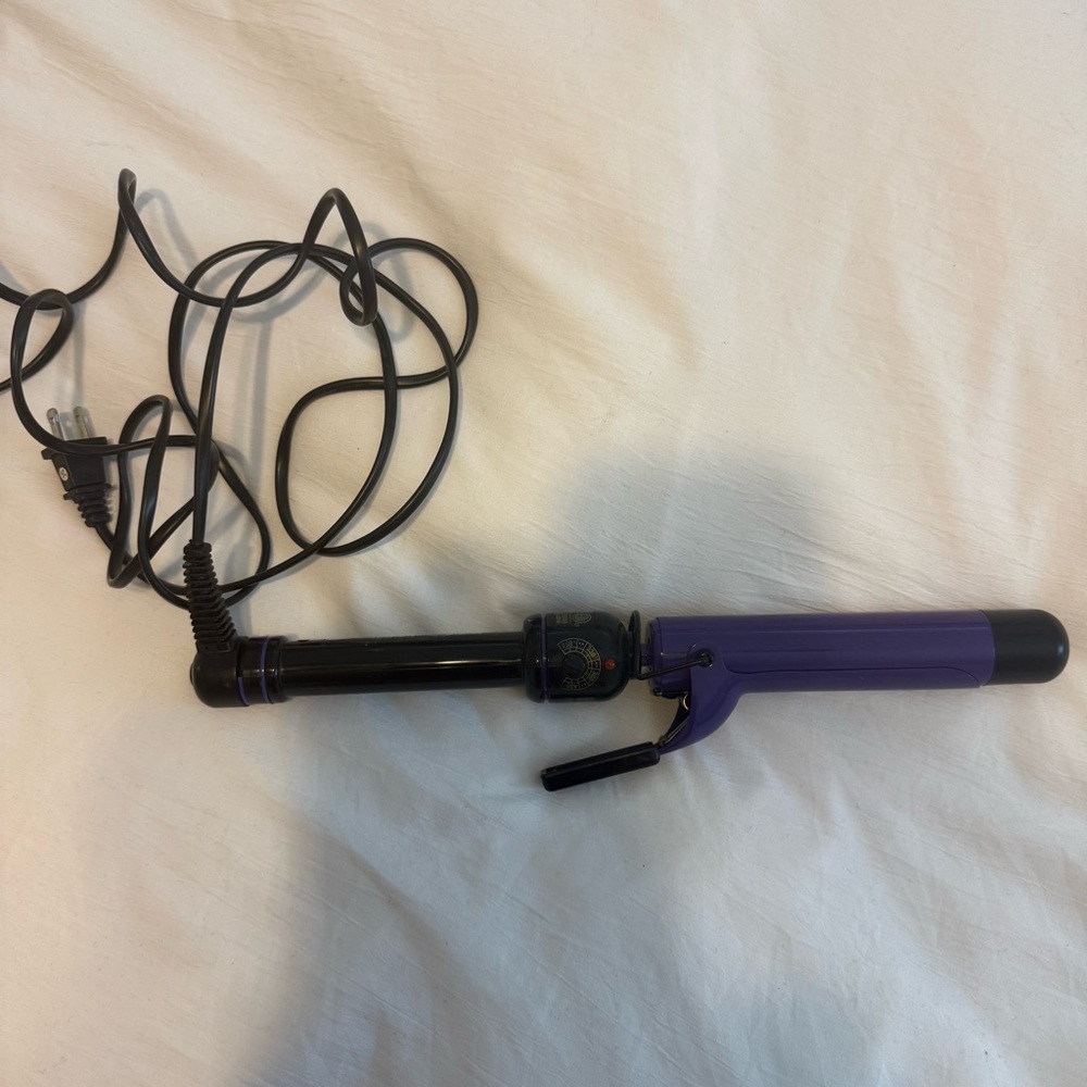 Hot Tools Ceramic Tourmaline Curling Iron 1 1/4”
